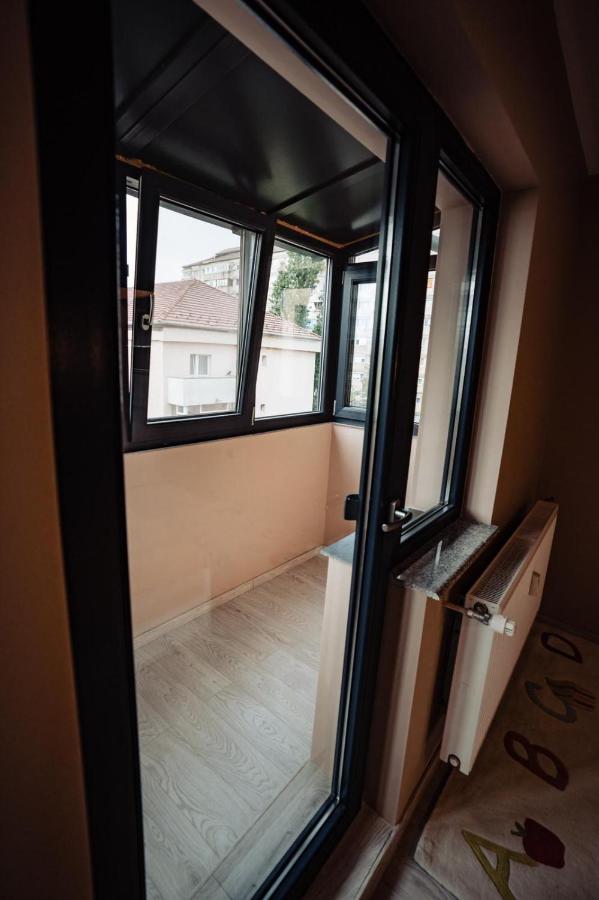 Ddr House Lägenhet Oradea Exteriör bild